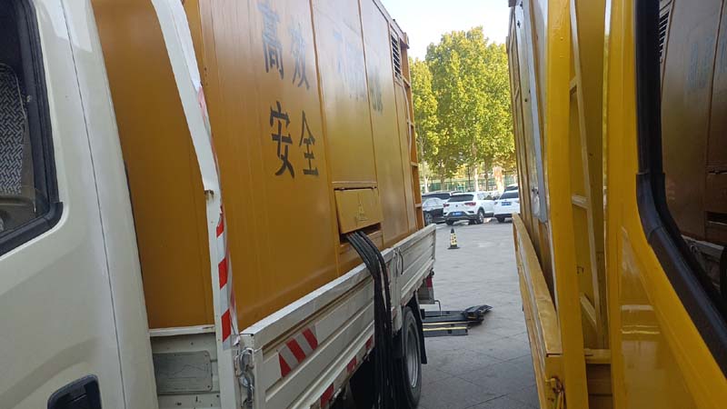 云霄如何判断柴油发电机组和UPS电源的切换时间是否符合要求？
